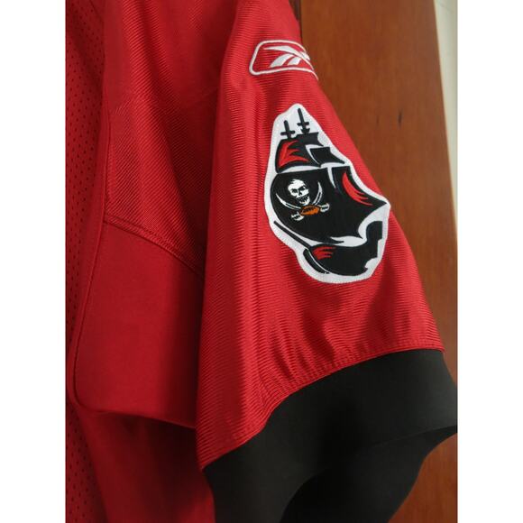 NFL TAMPA BAY BUCCANEERS Jersey Size 50 WFLA TV Station 8 Red Reebok Football - Picture 2 of 6